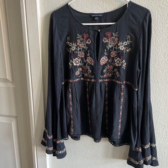 American Eagle  floral top - Picture 6 of 6